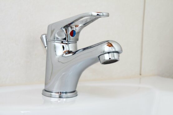 Three Ways to Prevent Chrome Fixtures From Rusting in your Bathroom