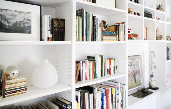 Styling a Practical and Pleasing Bookshelf