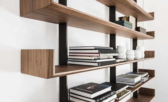 Using Wood Shelves For Neutral-Color Rooms