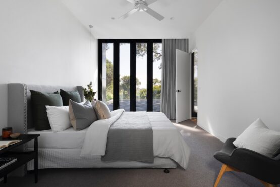 decorate black and white bedroom