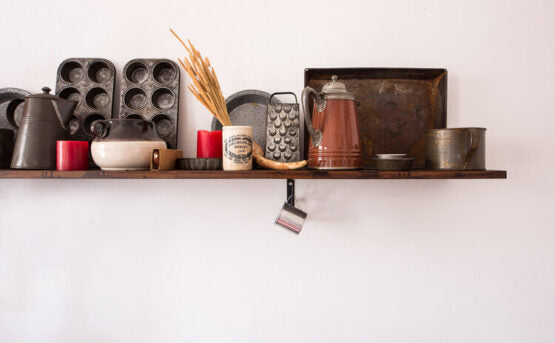 open shelving kitchen backsplash