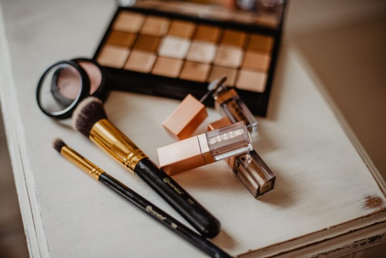 makeup storage