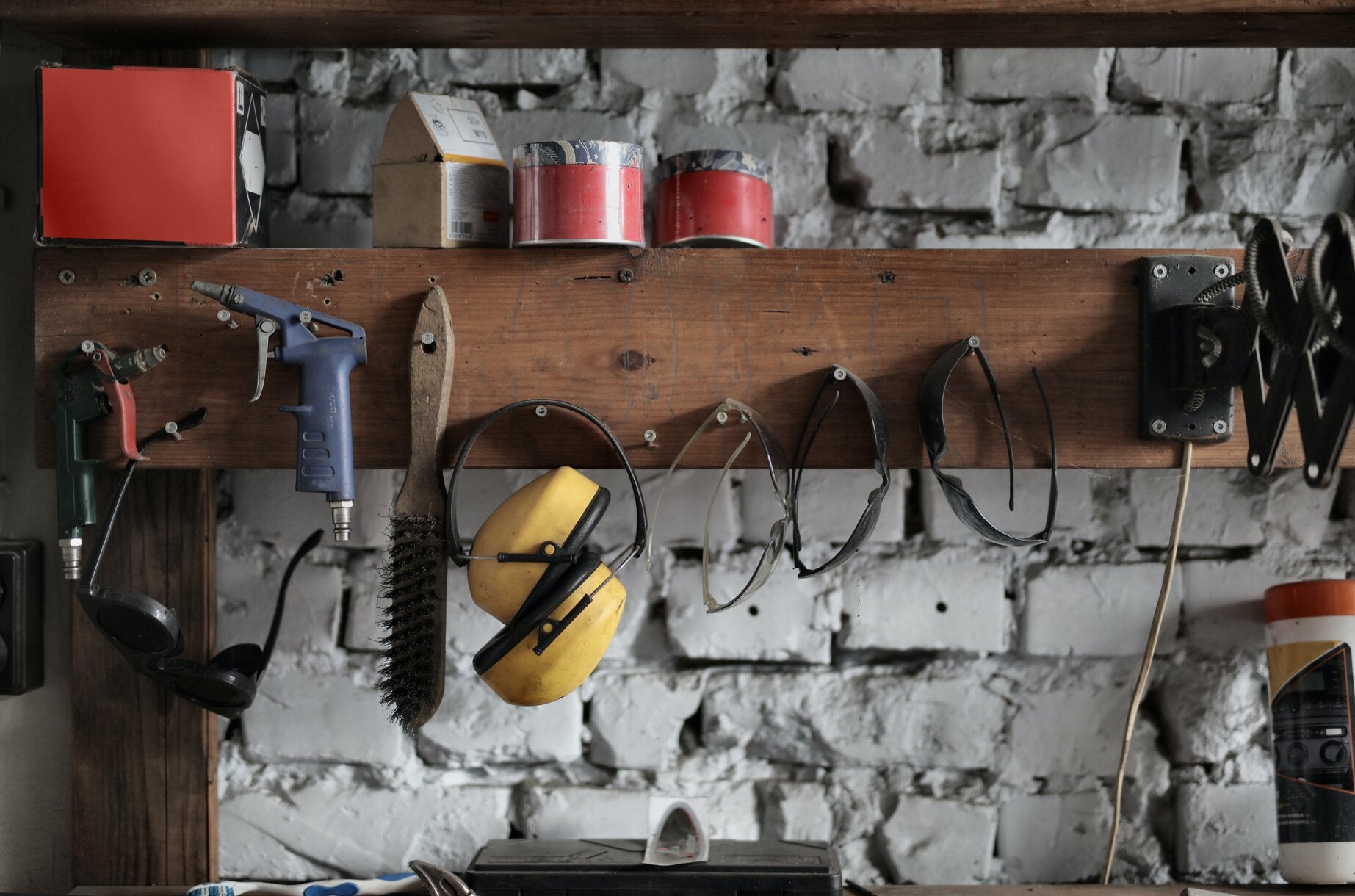 Four Quick Ways to Organize a Workbench