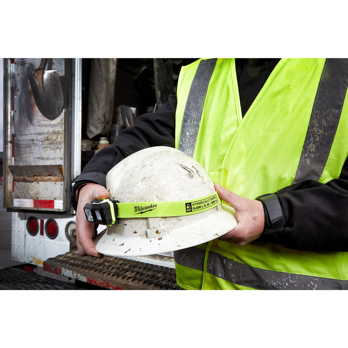 Milwaukee Intrinsically Safe C I, II, III / D 1 Spot/Flood Headlamp (2004HZL)